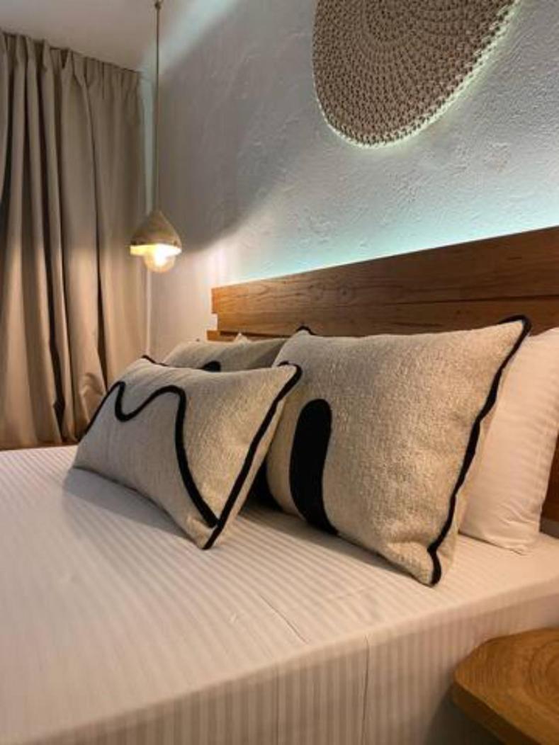 Papikinou Bay Suites 아다마스 외부 사진