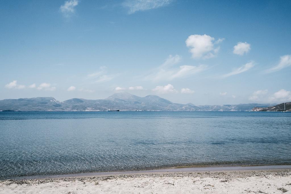 Papikinou Bay Suites 아다마스 외부 사진