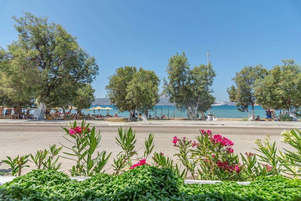 Papikinou Bay Suites 아다마스 외부 사진