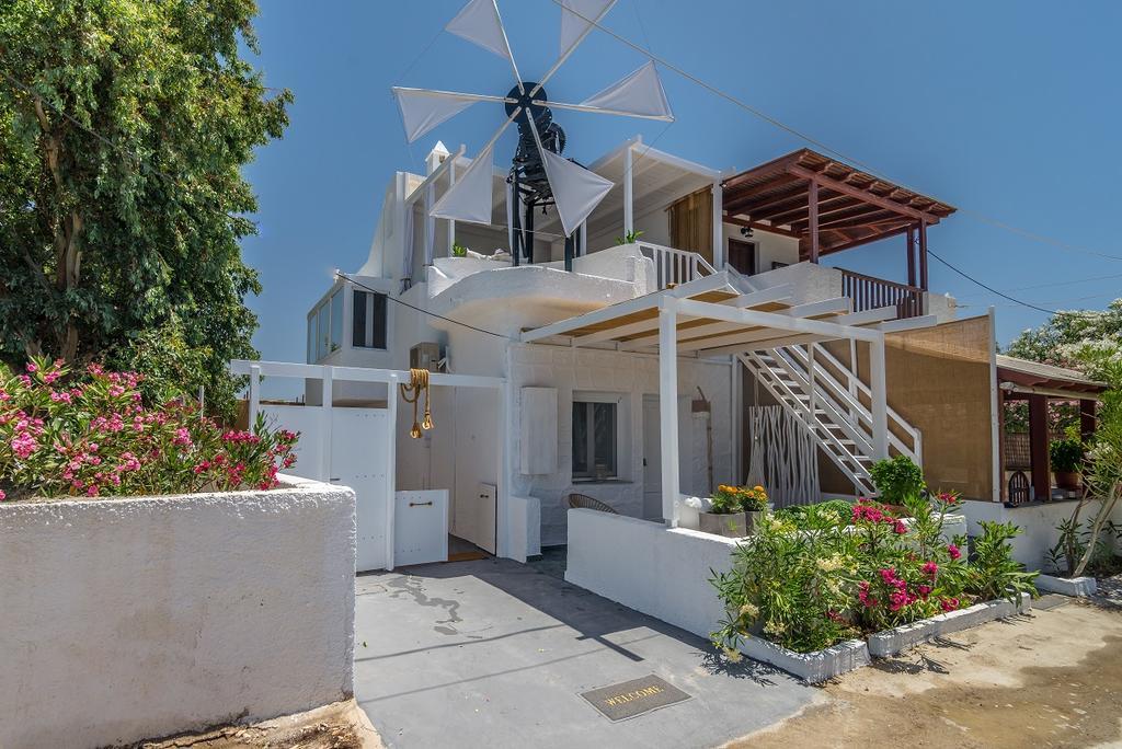Papikinou Bay Suites 아다마스 외부 사진